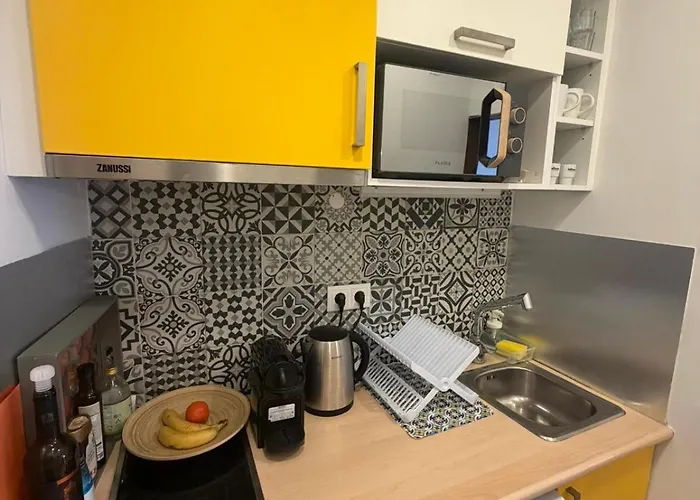 Alfama Downtown Corner