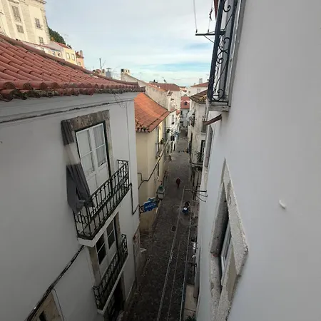 Alfama Downtown Corner * ליסבון